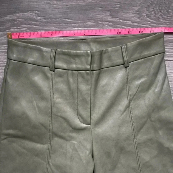 7 For All Mankind Faux Leather Light Olive Green Wide Leg Pants Size S - Picture 8 of 9